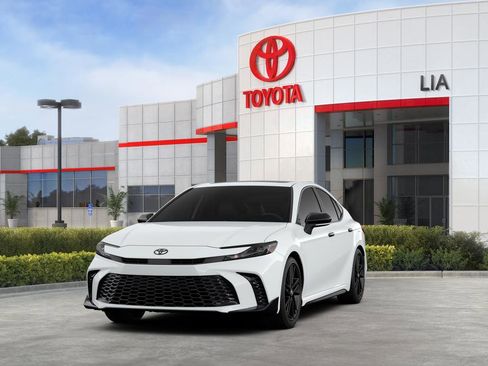 New 2026 Toyota Camry Hybrid image 3