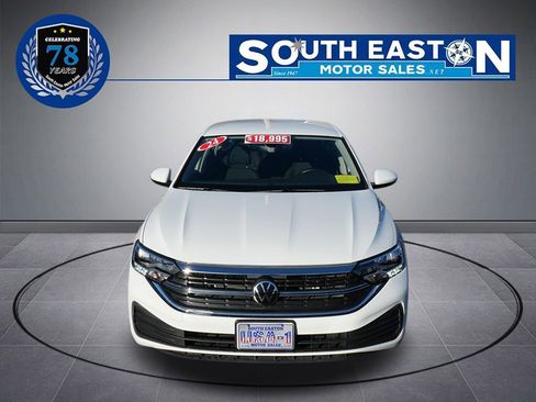 Used 2024 Volkswagen Jetta S image 3