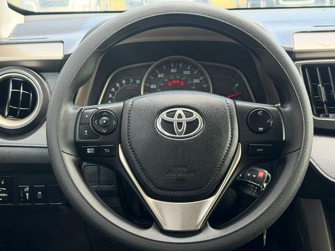 Used 2015 Toyota RAV4 LE FWD image 16