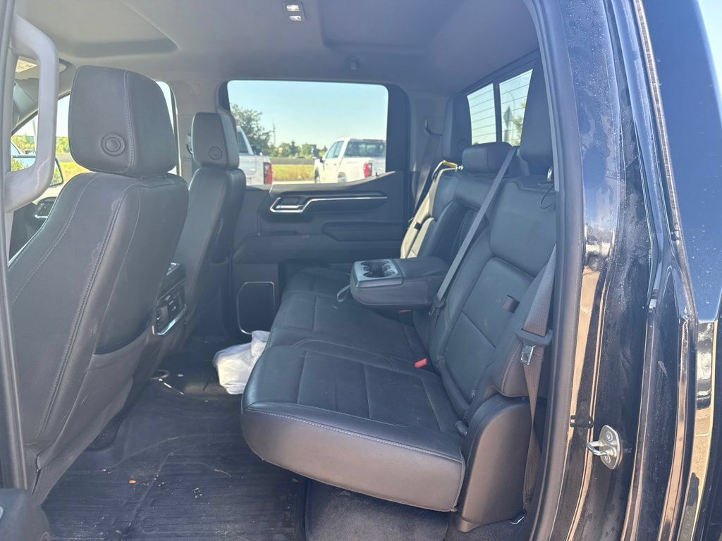Used 2024 GMC Sierra 1500 SLT w/ SLT Premium Plus Package AWD/4WD image 10