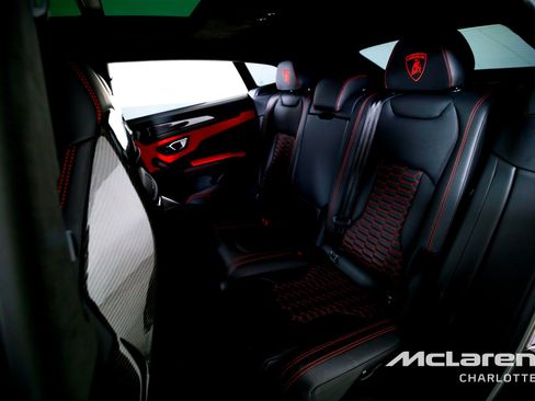 Used 2022 Lamborghini Urus AWD/4WD image 18