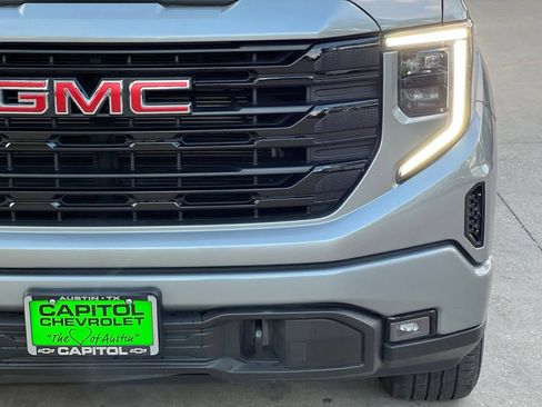 Used 2023 GMC Sierra 1500 Elevation RWD image 10
