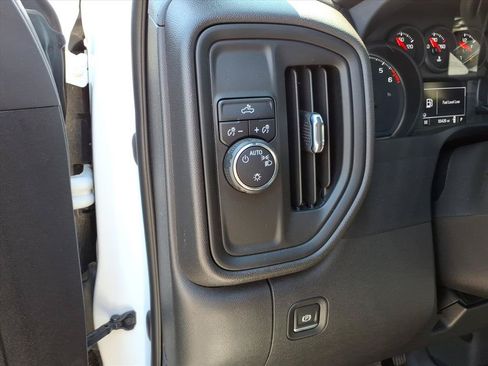 Used 2022 Chevrolet Silverado 1500 Custom RWD image 11