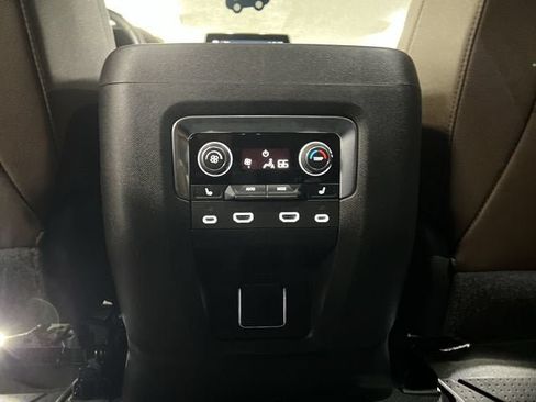 Certified 2022 Chevrolet Tahoe High Country AWD/4WD image 22