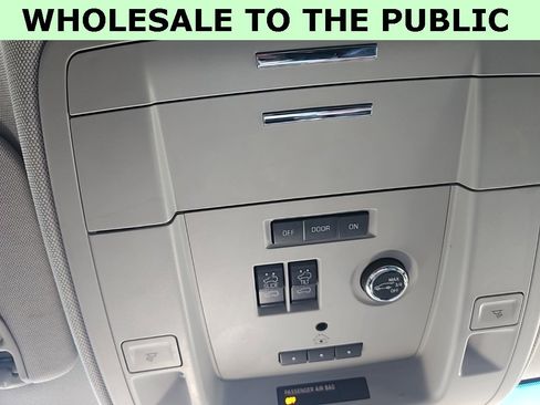 Used 2020 Chevrolet Suburban LT image 22