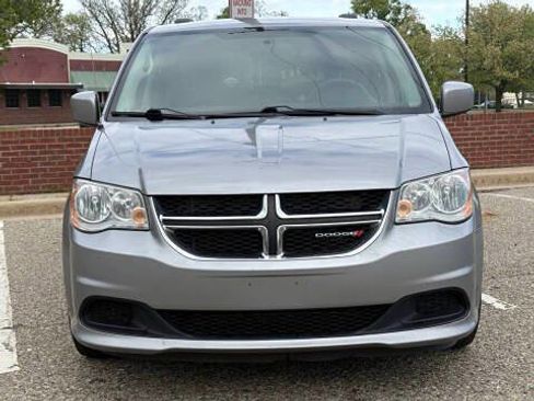 Used 2012 Dodge Grand Caravan SXT image 6