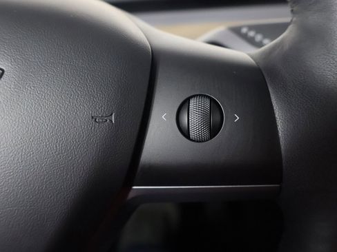 Used 2022 Tesla Model 3 Standard Range image 35