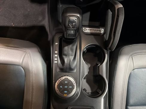 Used 2022 Ford Bronco Outer Banks w/ Sasquatch Package image 22