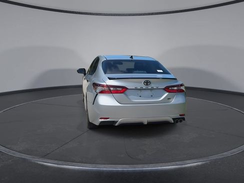 Used 2021 Toyota Camry SE w/ Convenience Package FWD image 7