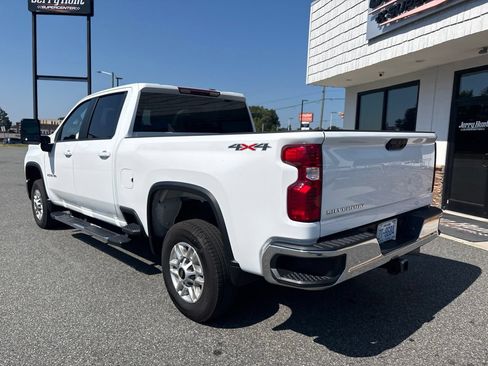 Used 2025 Chevrolet Silverado 2500 LT w/ Convenience Package AWD/4WD image 5