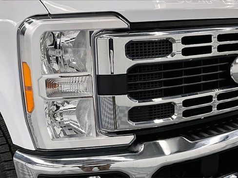 Used 2023 Ford F250 XLT image 30
