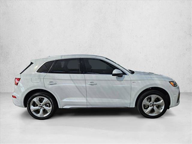 Certified 2025 Audi Q5 2.0T Premium Plus w/ Premium Plus Package AWD/4WD image 4