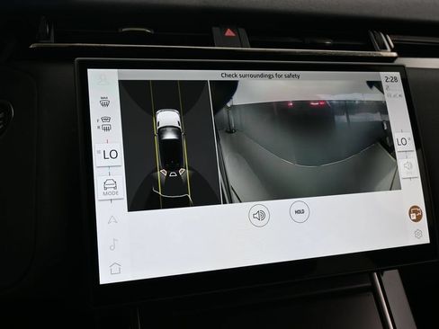 Used 2025 Land Rover Range Rover Velar Dynamic SE AWD/4WD image 17