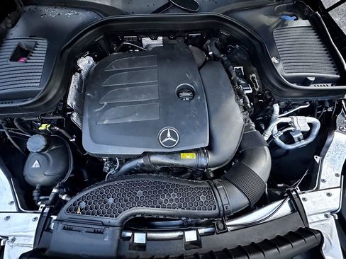 Certified 2022 Mercedes-Benz GLC 300 image 16