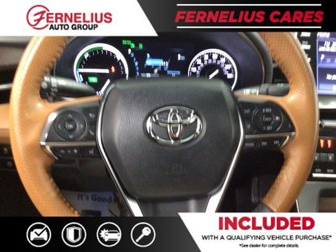 Used 2019 Toyota Avalon Limited image 26