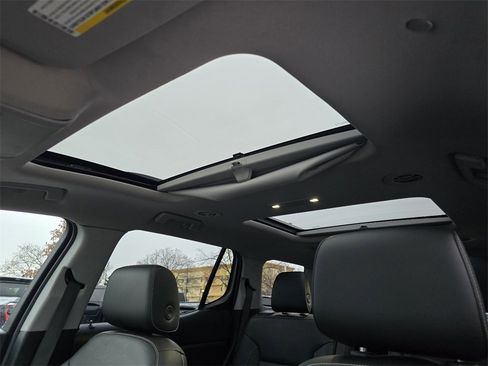 Used 2018 GMC Acadia SLT image 24