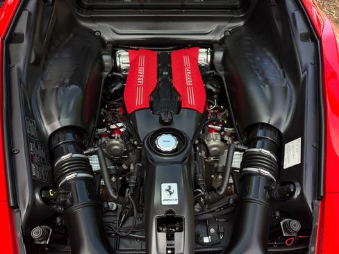 Used 2017 Ferrari 488 GTB image 32