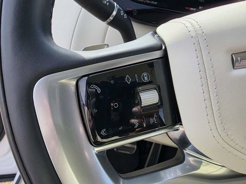 Used 2024 Land Rover Range Rover SE image 15