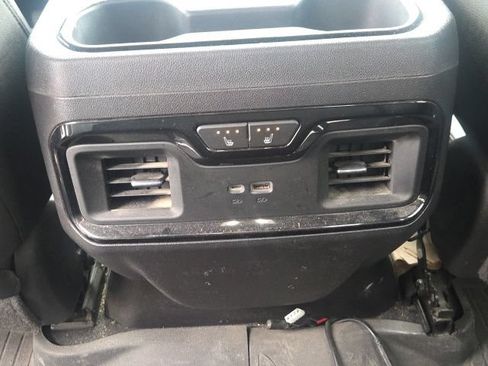 Used 2022 GMC Sierra 1500 AT4 w/ AT4 Premium Package AWD/4WD image 18
