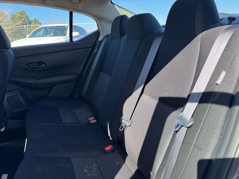 Used 2025 Nissan Sentra SV FWD image 8