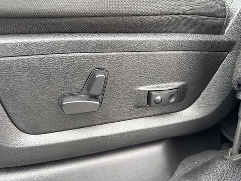 Used 2024 RAM 2500 Big Horn w/ Bed Utility Group image 24