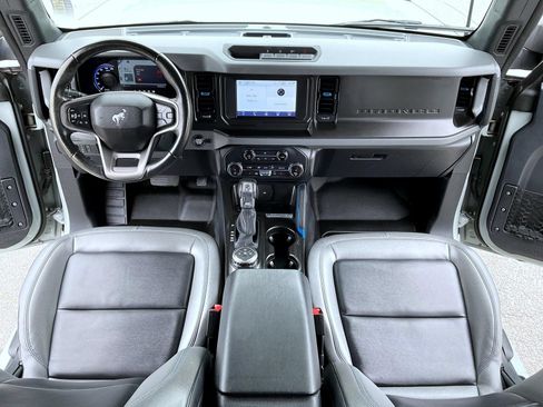 Used 2022 Ford Bronco Black Diamond AWD/4WD image 12