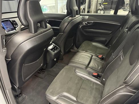 Used 2016 Volvo XC90 T6 R-Design w/ Vision Package image 24