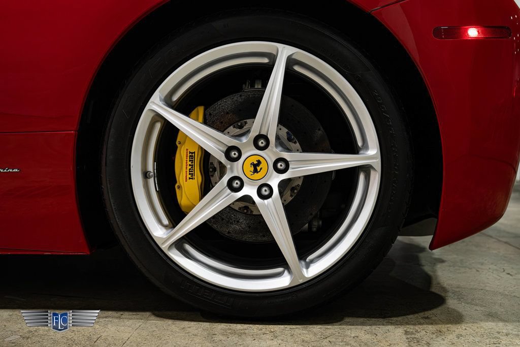 Used 2011 Ferrari 458 Italia Coupe RWD image 12