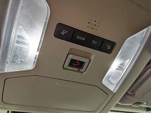 Used 2024 Toyota RAV4 Adventure image 30