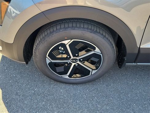 New 2026 Kia Niro EX image 36