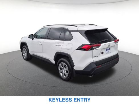 Used 2021 Toyota RAV4 LE w/ Carpet Mat Package (TMS) AWD/4WD image 9