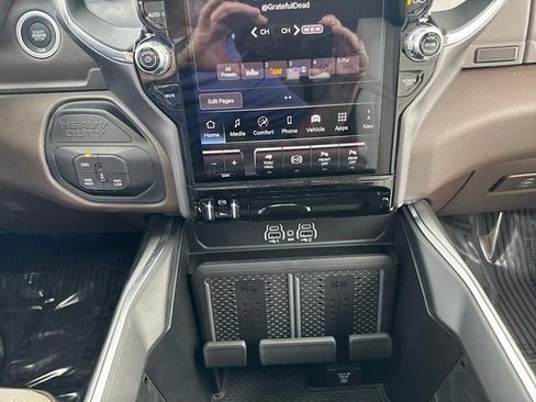 New 2025 RAM 3500 Laramie image 39