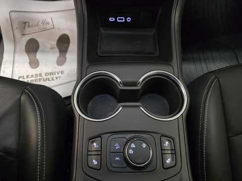 Used 2023 GMC Terrain SLT w/ Elevation Edition image 22