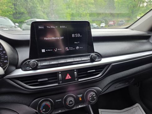 Used 2024 Kia Forte LXS FWD image 10