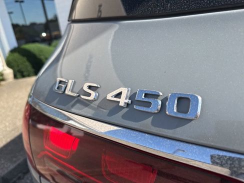 Used 2024 Mercedes-Benz GLS 450 4MATIC image 7