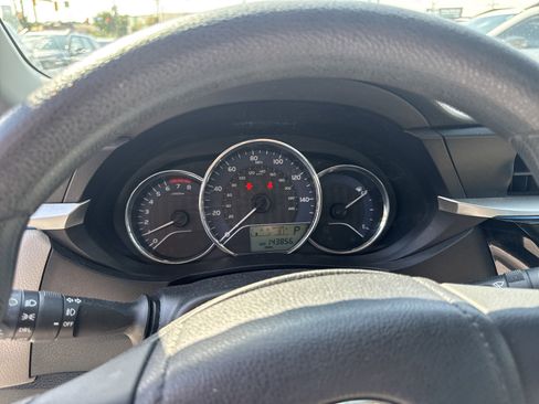 Used 2015 Toyota Corolla LE FWD image 10
