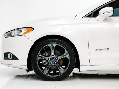 Used 2014 Ford Fusion SE w/ Equipment Group 502A image 23