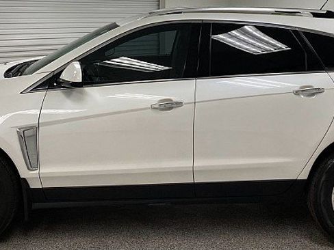 Used 2016 Cadillac SRX Luxury w/ Driver Awareness Package image 8