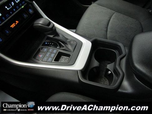 Used 2021 Toyota RAV4 XLE image 35