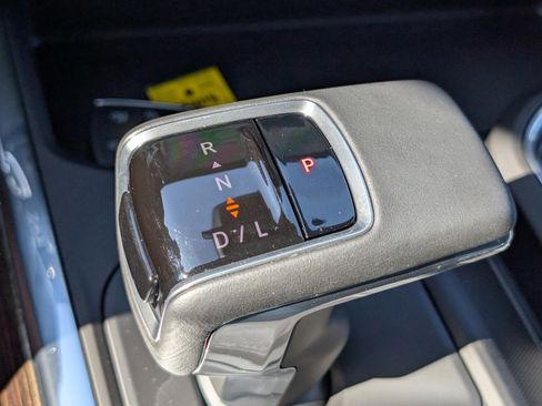 Used 2025 GMC Sierra 1500 Elevation w/ Elevation Premium Package image 31