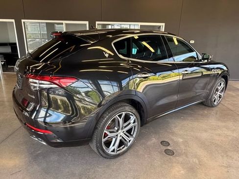 Used 2023 Maserati Levante GT AWD/4WD image 7