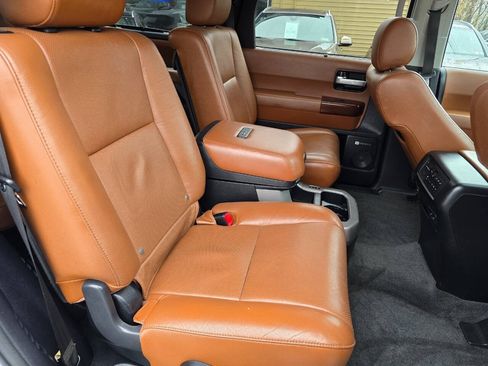 Used 2013 Toyota Sequoia Platinum AWD/4WD image 33