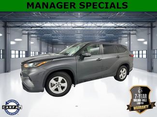 Used 2023 Toyota Highlander L image 1