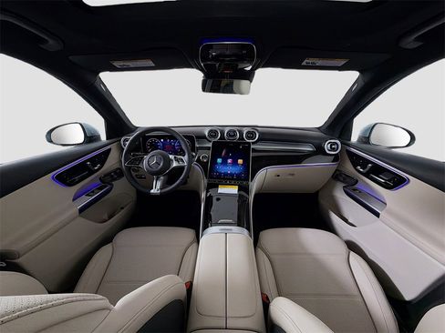 New 2026 Mercedes-Benz GLC 300 4MATIC image 9