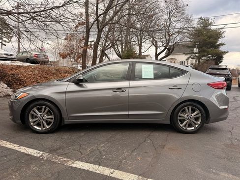 Used 2018 Hyundai Elantra Value Edition FWD image 9