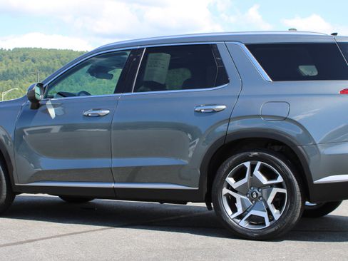 Used 2024 Hyundai Palisade SEL w/ Premium Package AWD/4WD image 13