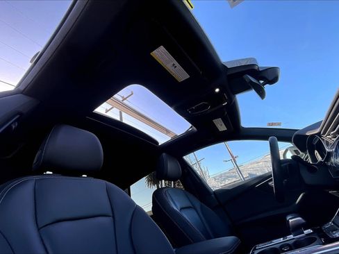 Used 2019 Audi Q8 Premium image 22