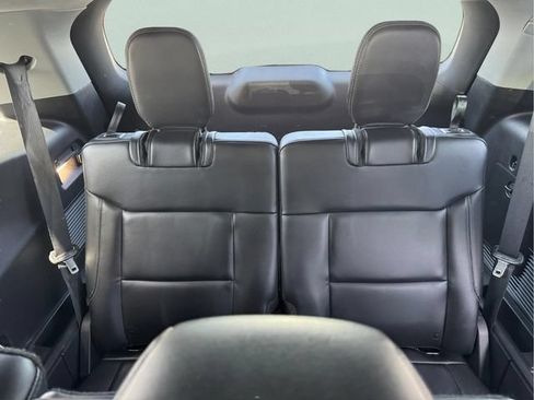 Used 2023 Ford Explorer XLT w/ Equipment Group 202A AWD/4WD image 14