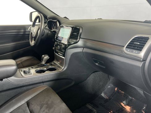 Used 2022 Jeep Grand Cherokee Laredo X image 26
