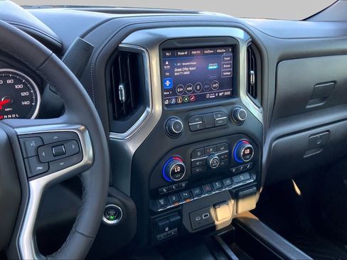 Used 2022 Chevrolet Silverado 2500 LTZ AWD/4WD image 7